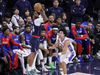 一竞技电子-哈登连续二十场比赛得分超过高光表现，雄鹿挑战极限！的简单介绍