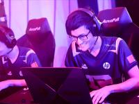 一竞技电子-Karsa爆冷击败FPX，赛事规则更新引爆全场！的简单介绍