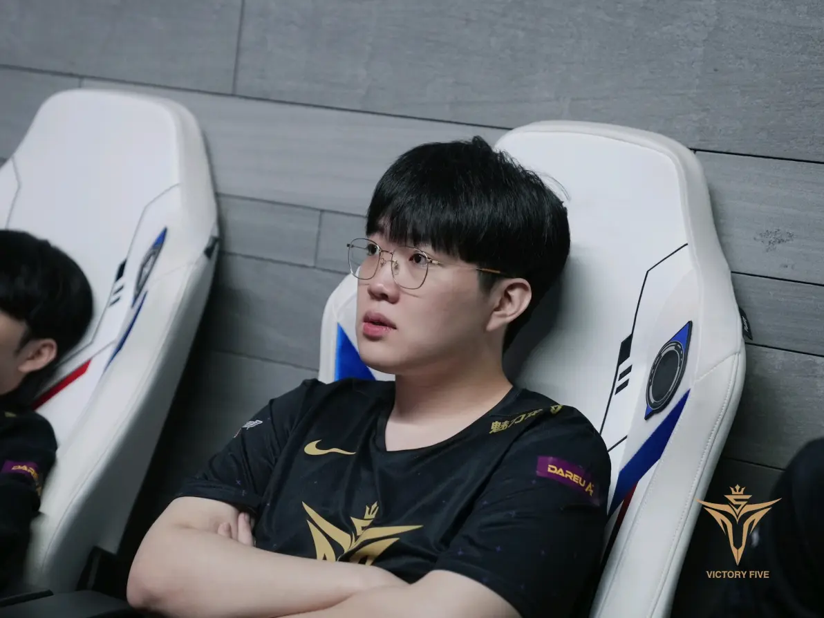 关于Rookie连续十五场比赛得分超过逆转,掘金挑战极限!的信息 关于Rookie连续十五场比赛得分超过逆转,掘金挑战极限!的信息